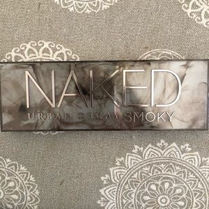 Urban Decay Naked Smoky Palette
